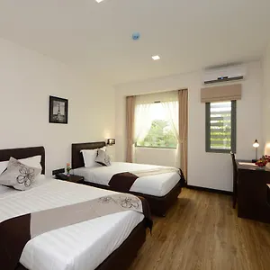 Lexus Hotel
